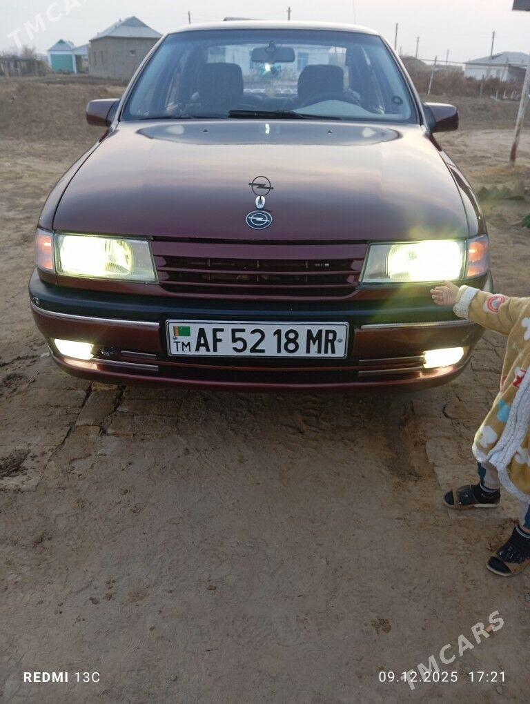 Opel Vectra 1991 - 50 000 TMT - Ёлётен - img 1