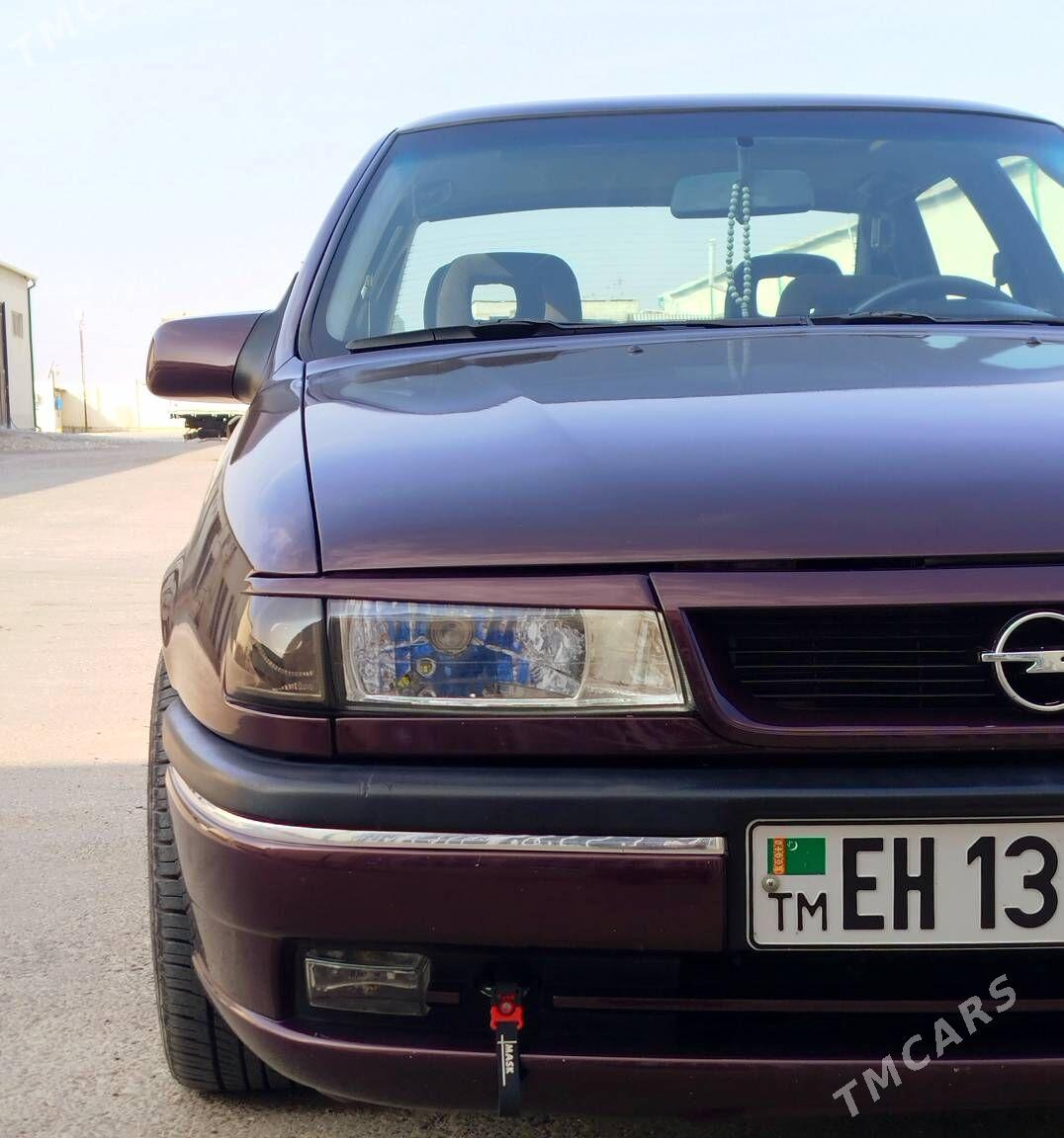 Opel Vectra 1993 - 70 000 TMT - Мары - img 1