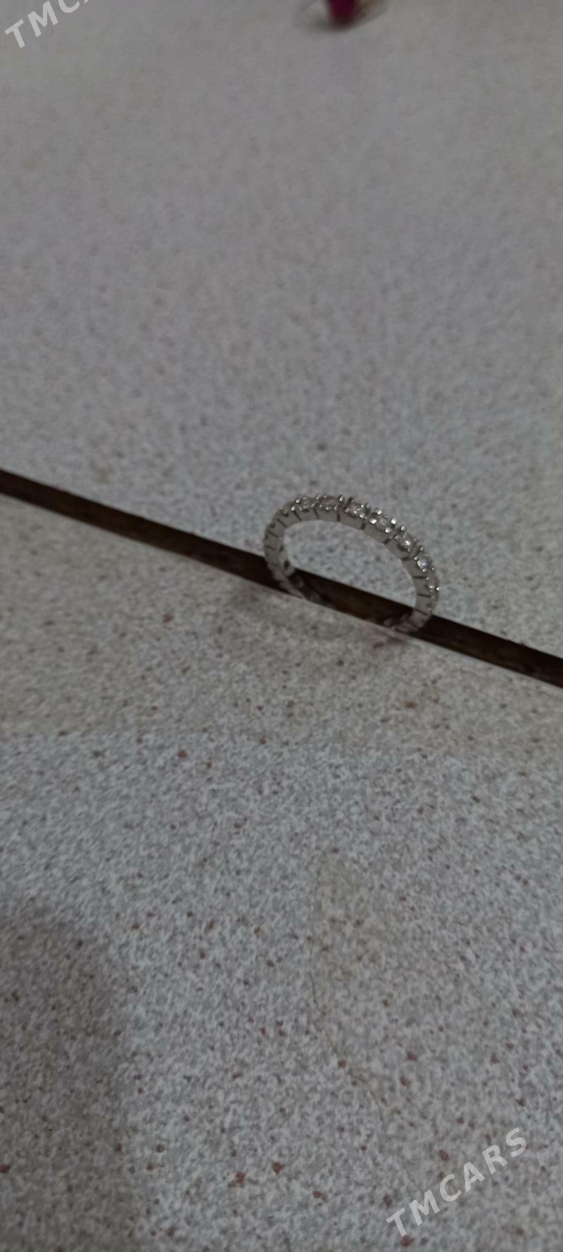 Altyn yüzük - Гурбансолтан Едже - img 1