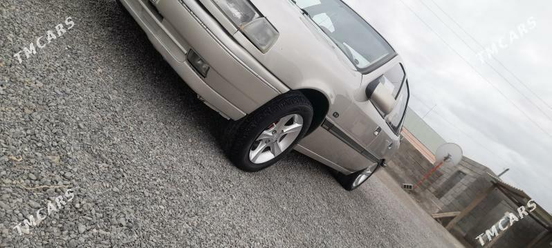 Opel Vectra 1993 - 42 000 TMT - Bäherden - img 1