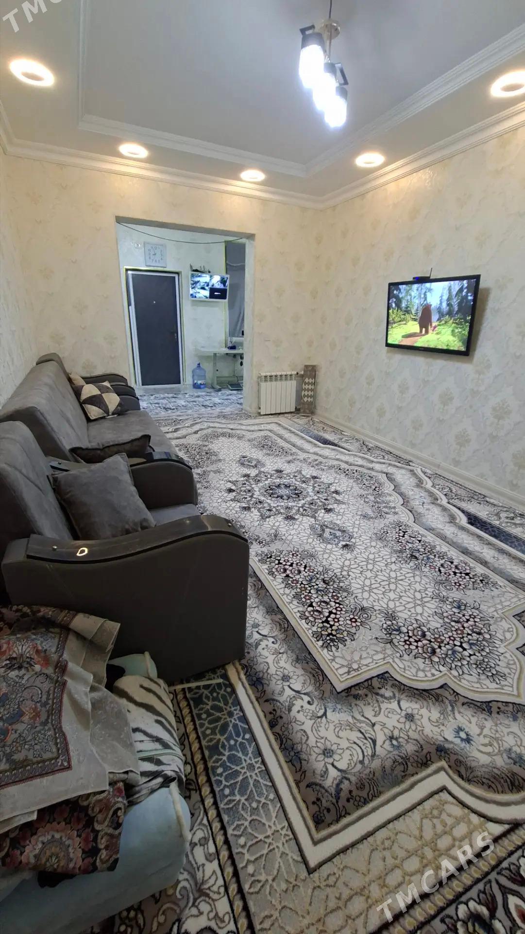 Kim rayon 1 etaj 2 komnat - Kim raýon - img 1