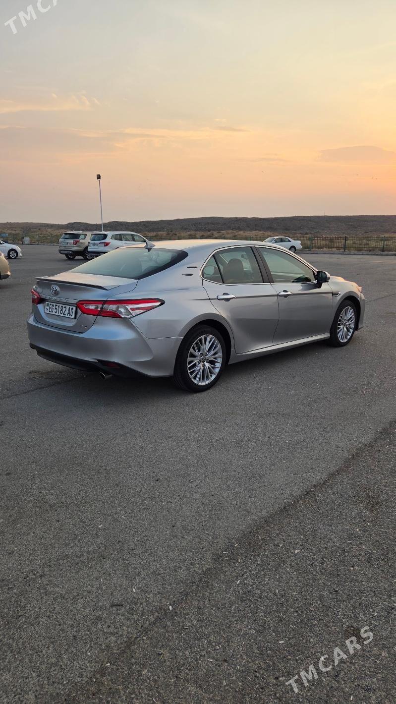 Toyota Camry 2018 - 300 000 TMT - "Алтын Асыр" Гундогар базары ( Толкучка) - img 1