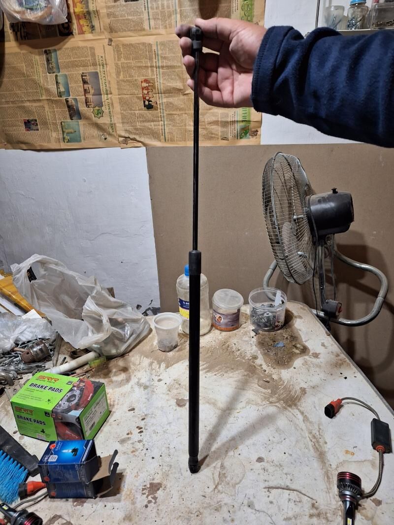 Новый амортизатор от капота 100 TMT - Gagarin köç, köne Howa menzili - img 1