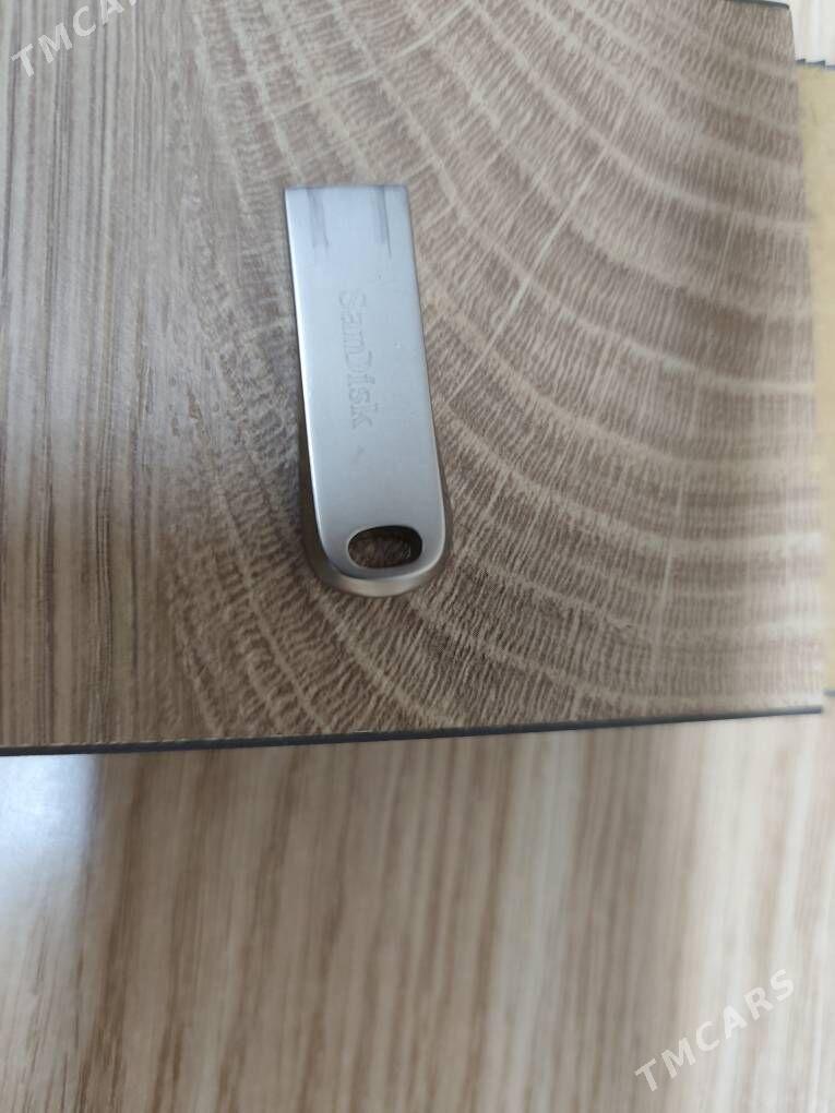 fleshka Sandisk 128 gb - 30 мкр - img 1