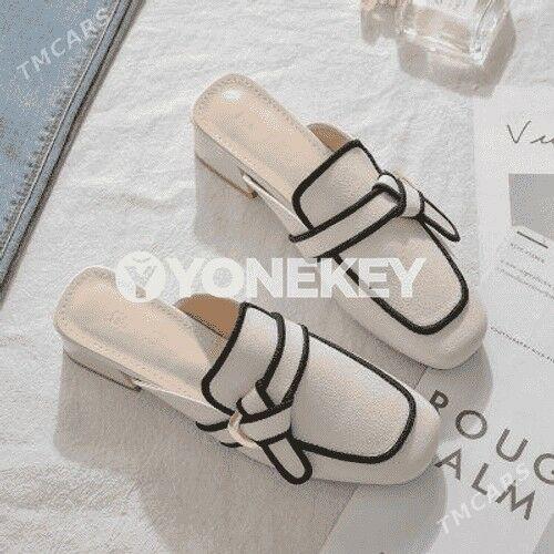 Zenanlar üçin öňi ýapyk şypbyk - Mary - img 1