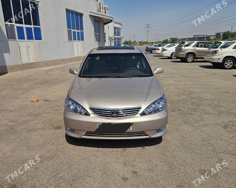 Toyota Camry 2004 - 215 000 TMT - Мары - img 1