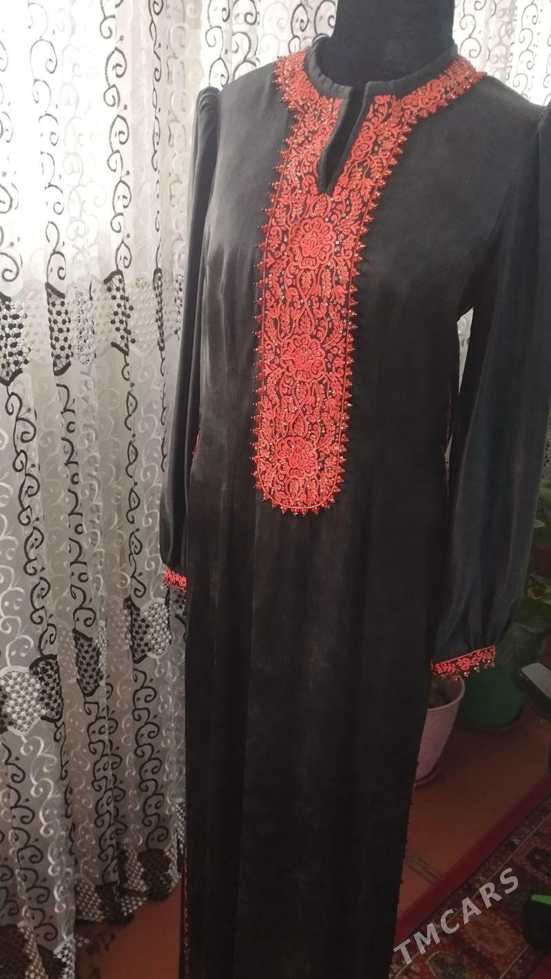 koynek - Гаудан "В" - img 1