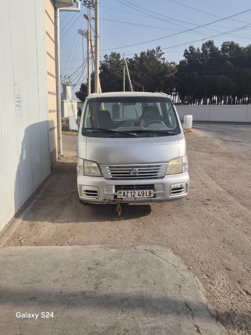 Nissan Urvan 2005 - 90 000 TMT - Türkmenabat - img 1