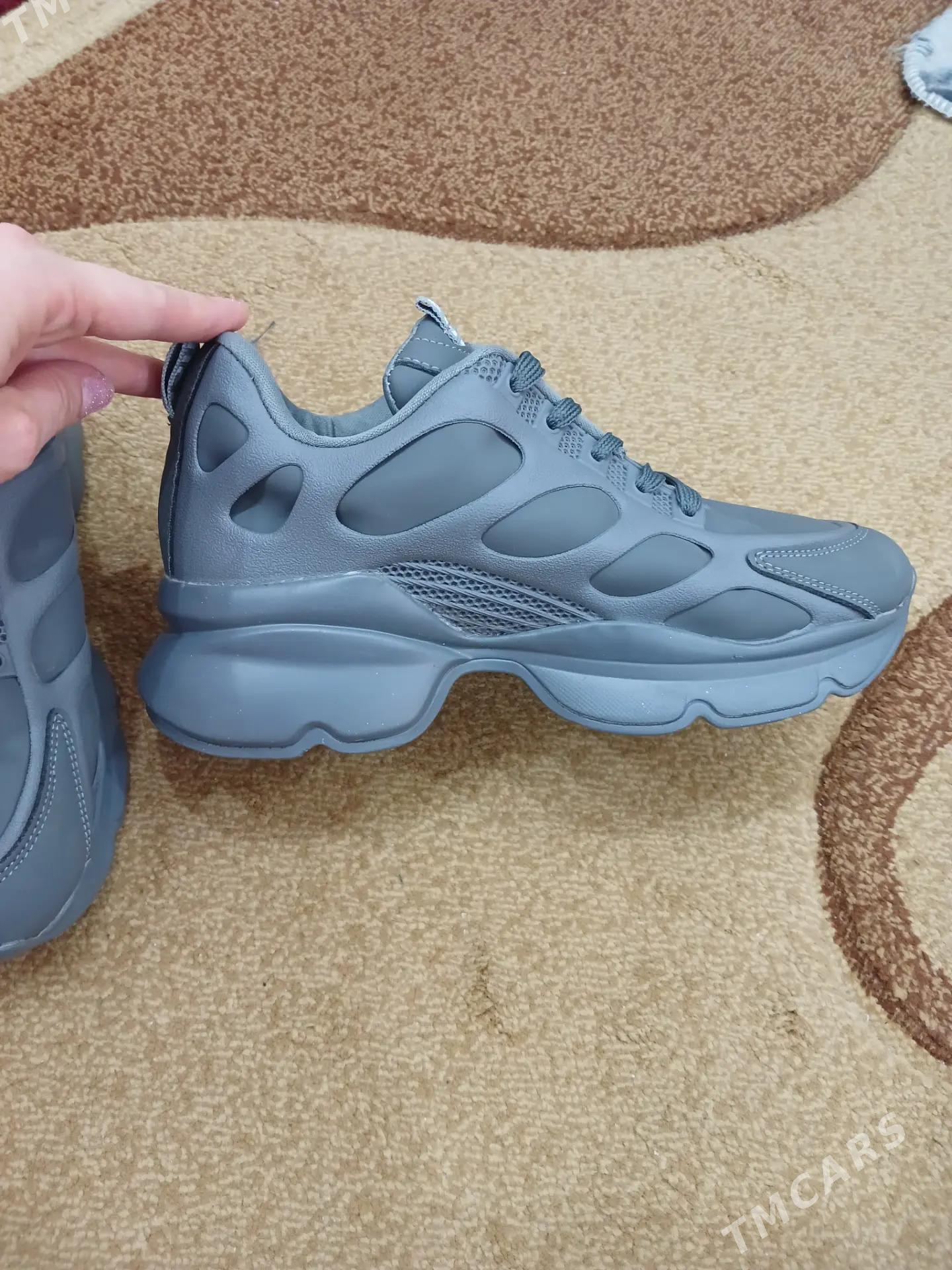 крассовки - Aşgabat - img 1