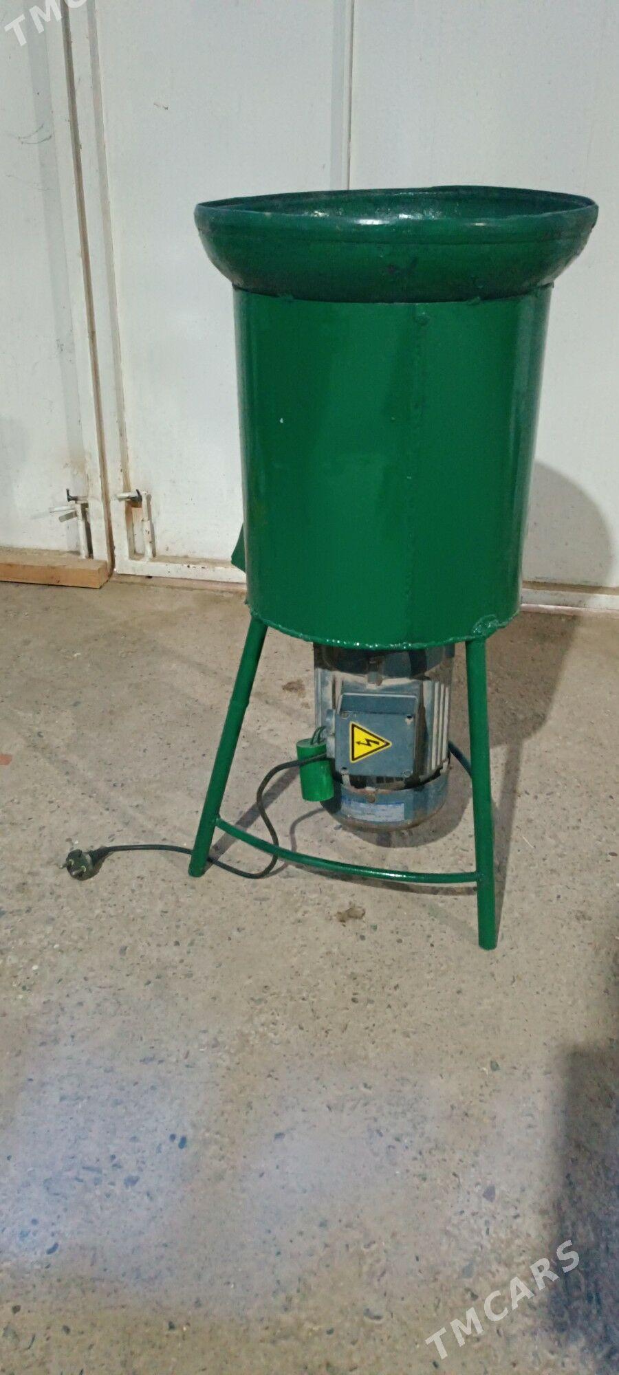 OT. UWEYAN - Мургап - img 1