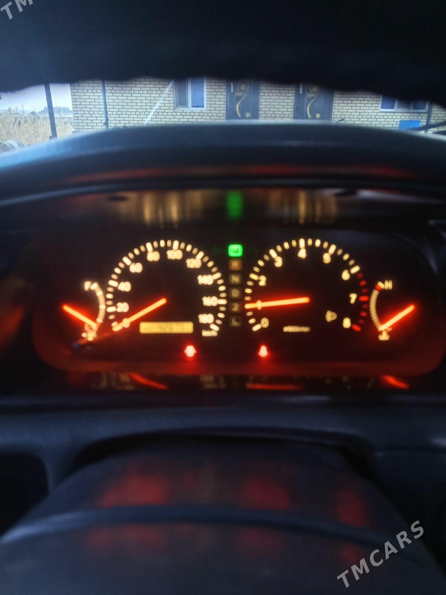 Toyota Camry 2000 - 136 000 TMT - Теджен - img 1