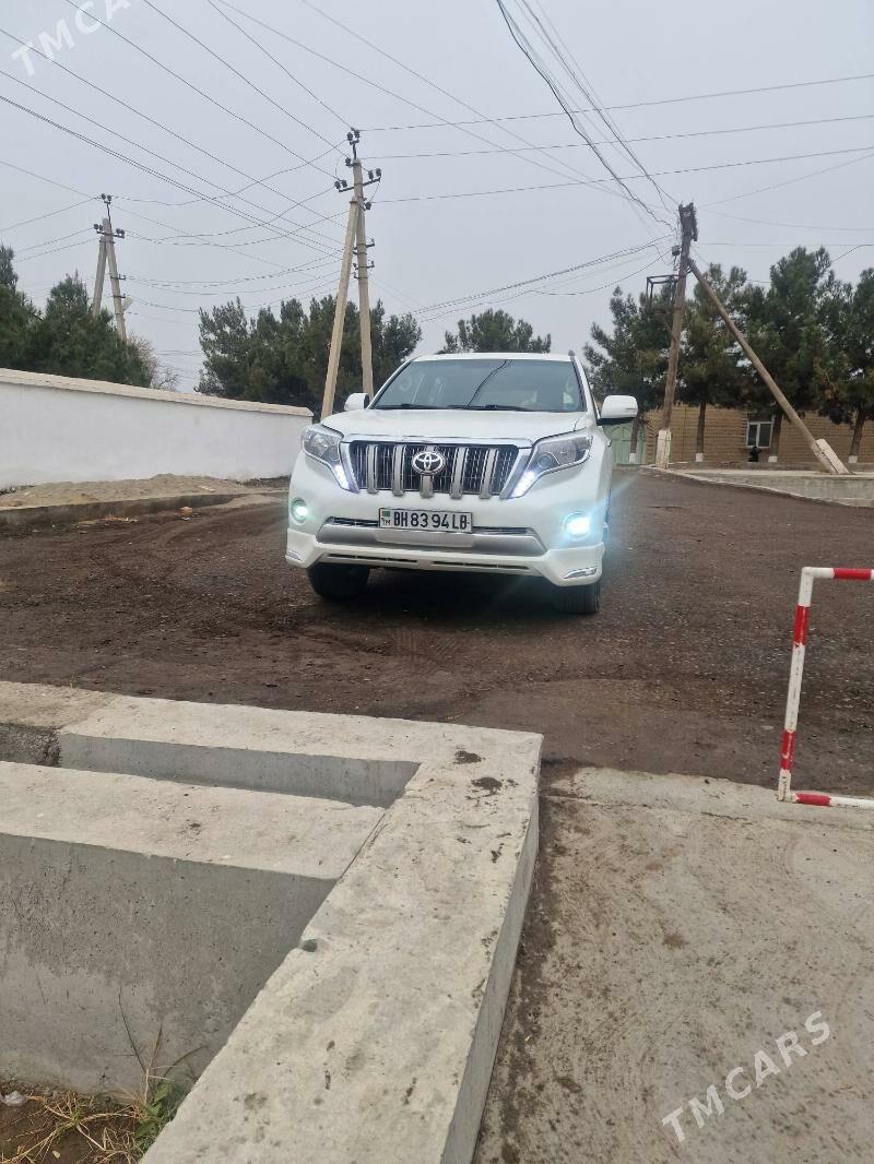 Toyota Land Cruiser Prado 2011 - 500 000 TMT - Дянев - img 1