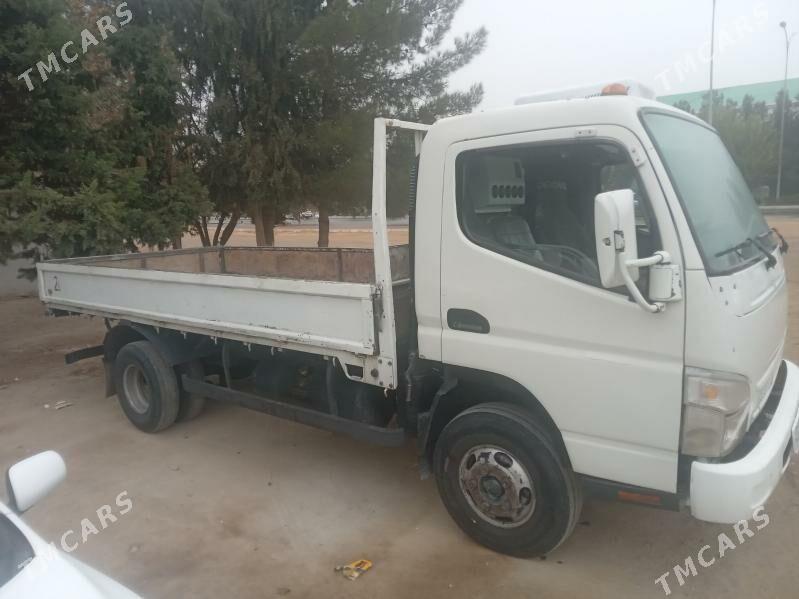 Mitsubishi Fuso 2006 - 280 000 TMT - Garadamak - img 1