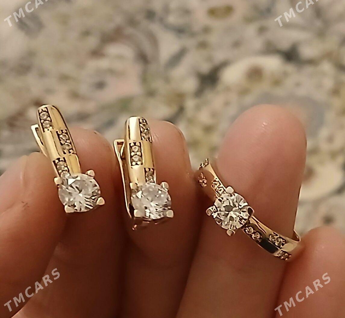 Gyzyl komplekt - Aşgabat - img 1