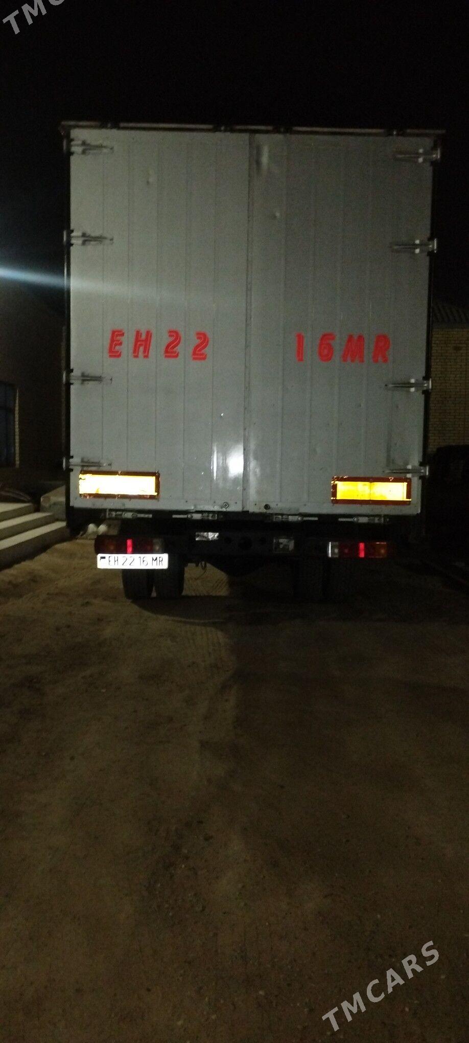 Man TGX 2019 - 800 000 TMT - Mary - img 1