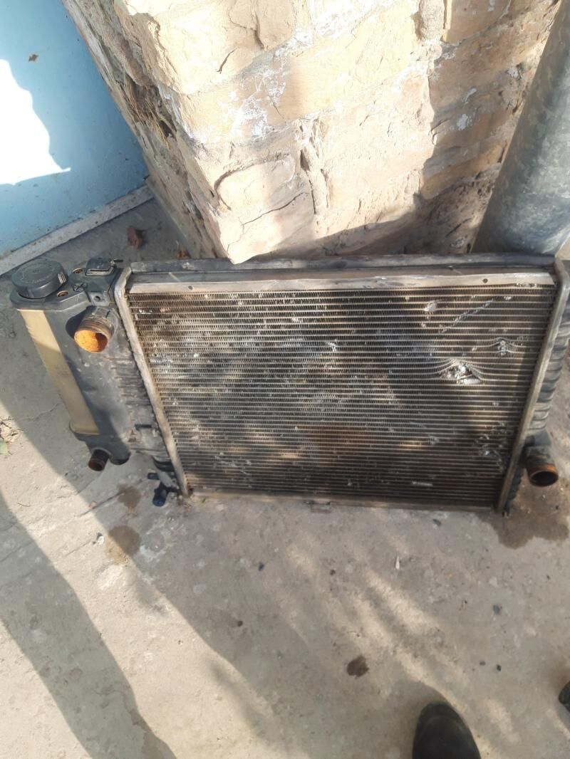 Bmw.Radiyator satlyk 700 TMT - Туркменабат - img 1