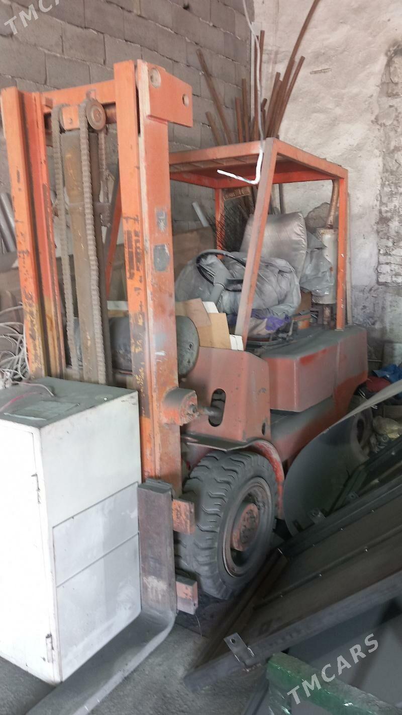 Kara Forklift 1995 - 40 000 TMT - Gumdag - img 1