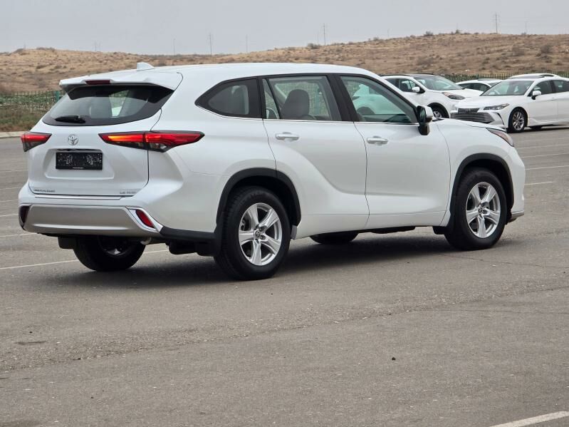 Toyota Highlander 2021 - 485 000 TMT - Aşgabat - img 1