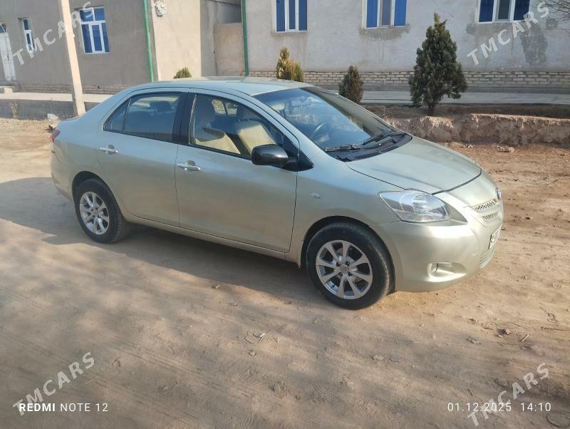 Toyota Yaris 2006 - 105 000 TMT - Дашогуз - img 1