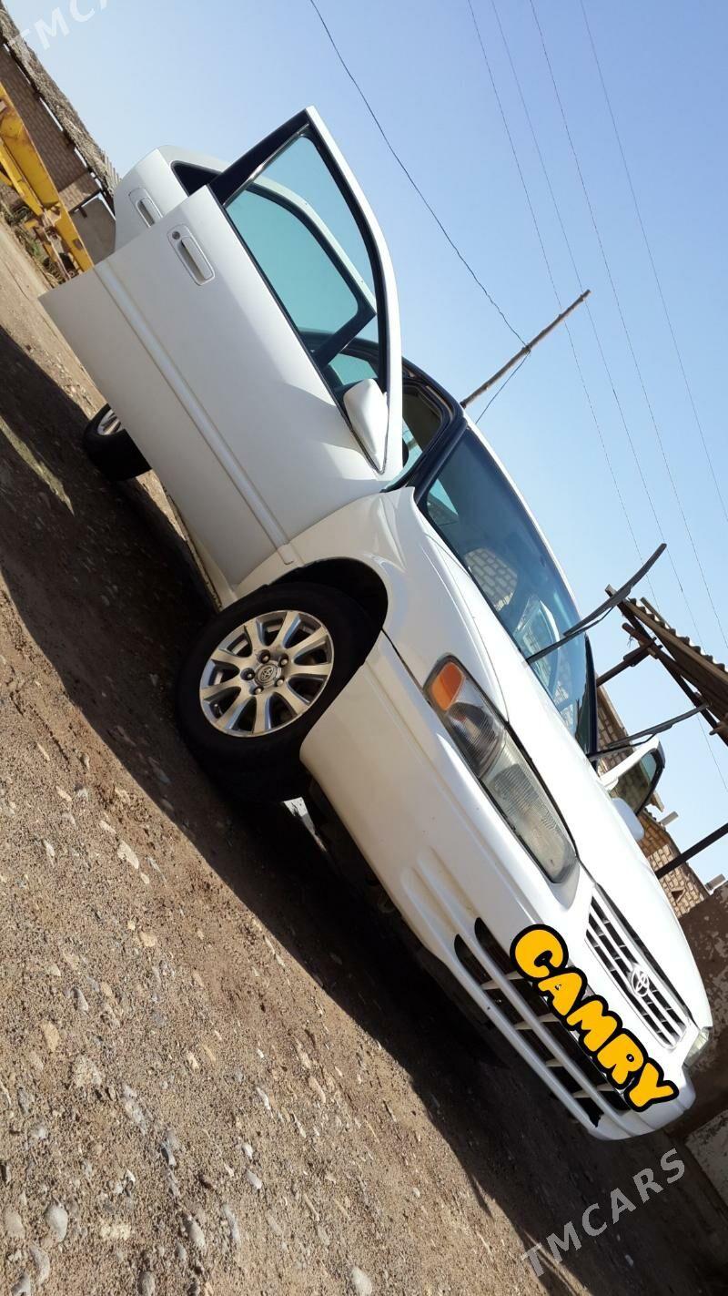 Toyota Camry 1998 - 160 000 TMT - Бабадайхан - img 1