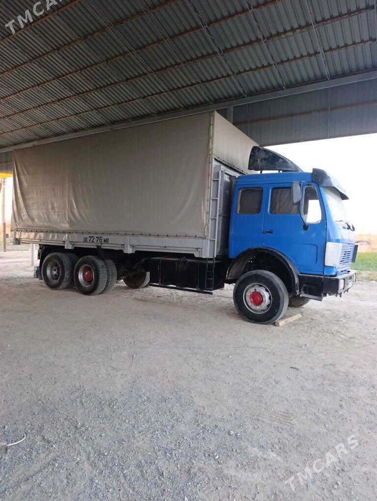 Mercedes-Benz ACTROS 3331 1995 - 300 000 TMT - Мары - img 1