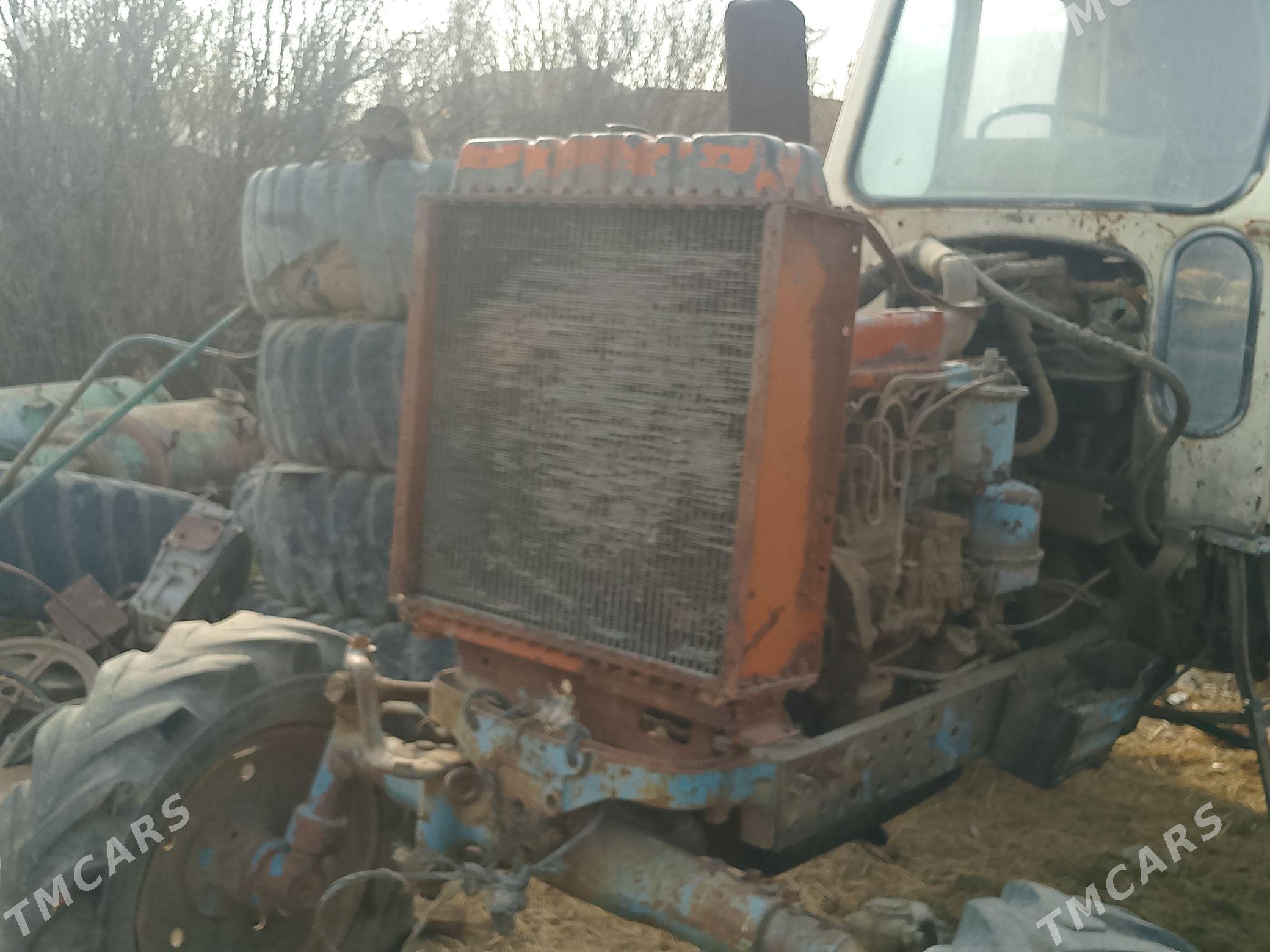 MTZ 80 1990 - 25 000 TMT - Ak bugdaý etraby - img 1