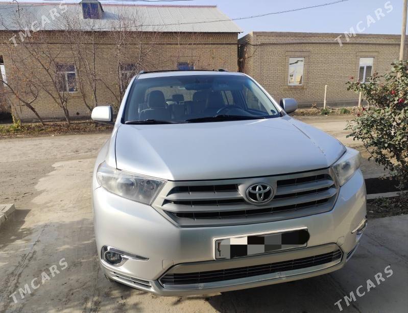Toyota Highlander 2012 - 310 000 TMT - Дянев - img 1