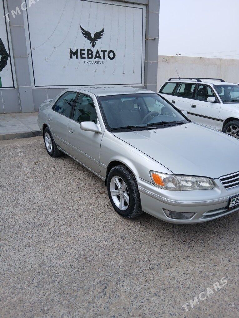 Toyota Camry 2001 - 144 000 TMT - Байрамали - img 1
