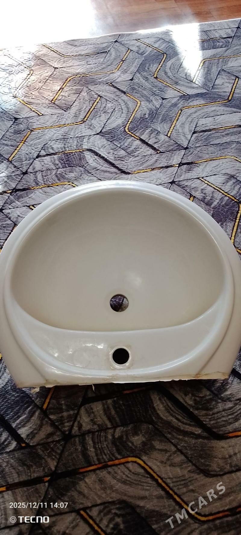 Раковина с ножкой - Ашхабад - img 1