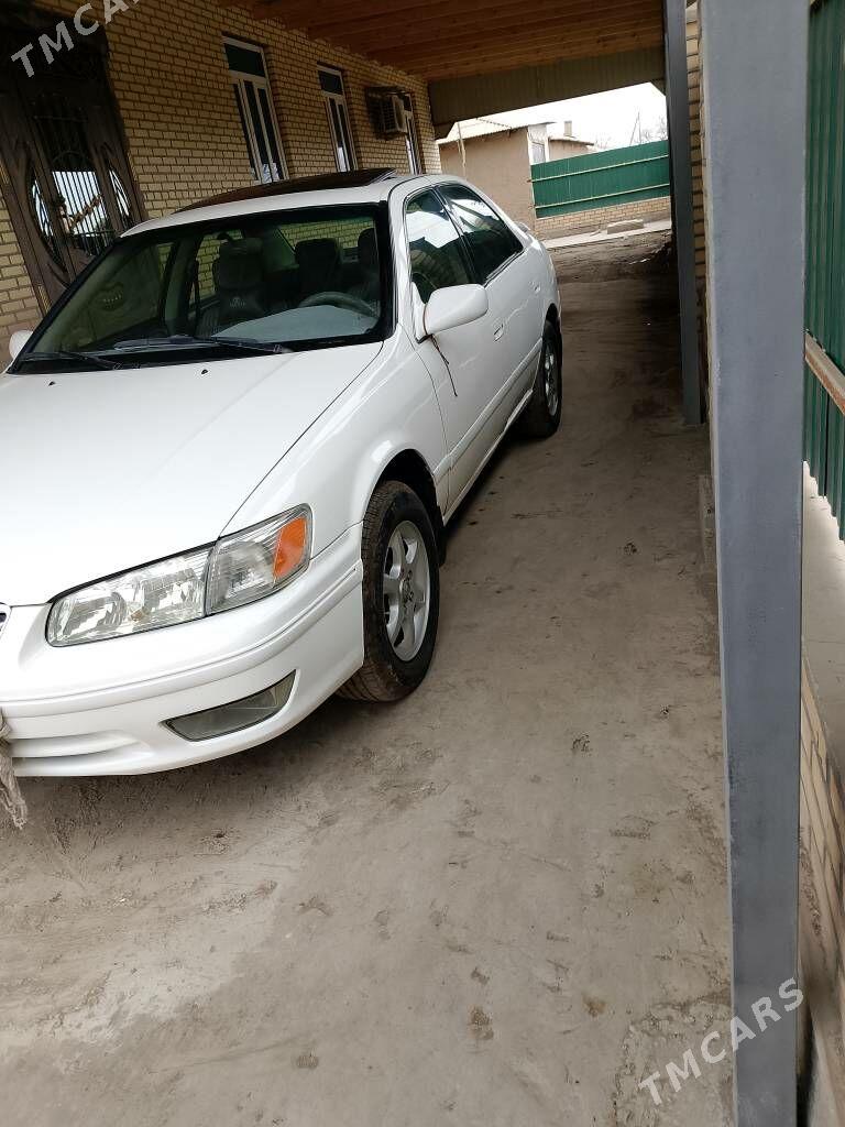 Toyota Camry 2000 - 150 000 TMT - етр. Туркменбаши - img 1