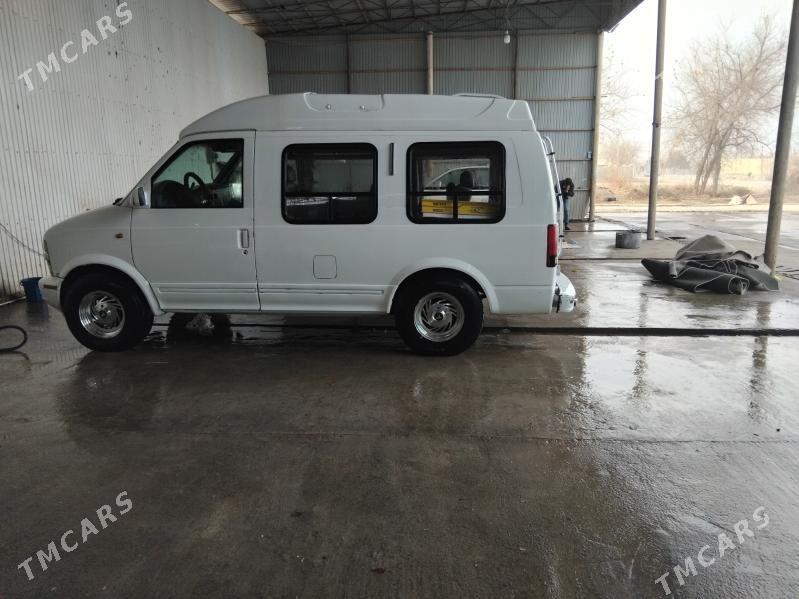 Chevrolet Astro 1996 - 70 000 TMT - Мары - img 1