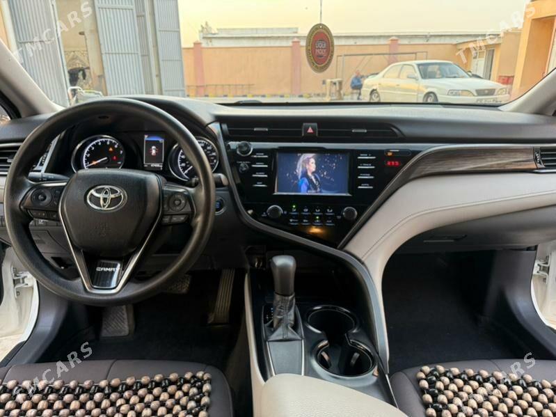 Toyota Camry 2019 - 255 000 TMT - Мары - img 1