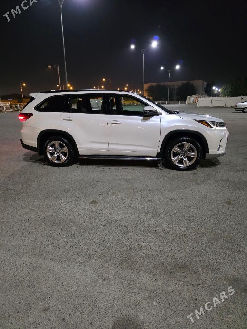 Toyota Highlander 2018 - 625 000 TMT - Aşgabat - img 1