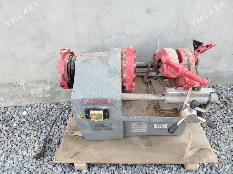 tokarny stanok - Gurtly - img 1