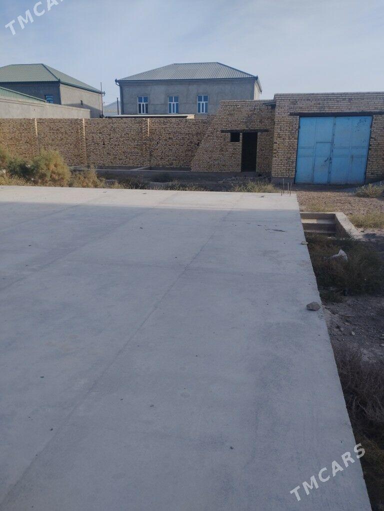 катеж - Гурбансолтан Едже - img 1