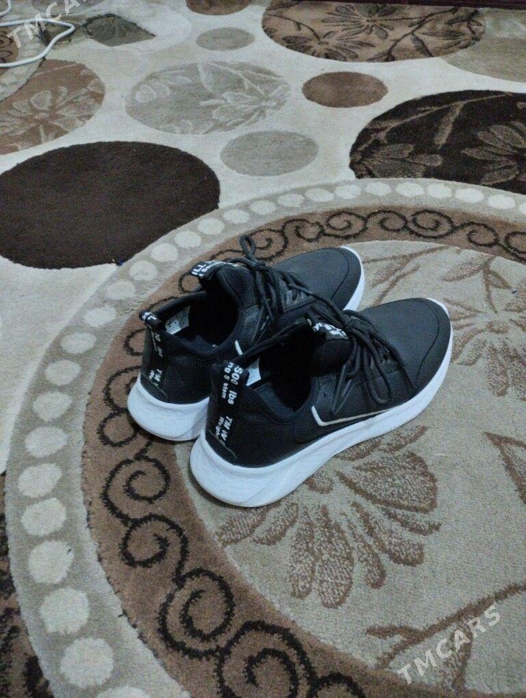 кроссовки - Мары - img 1