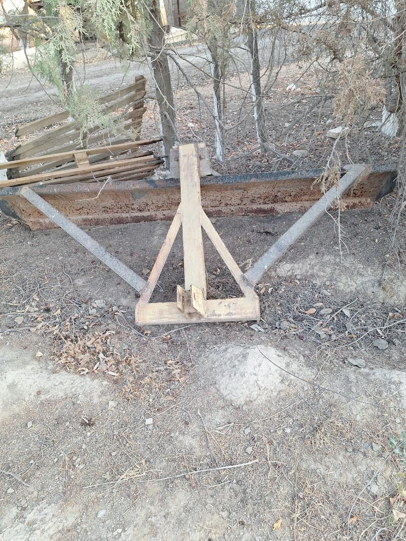 Traktor lapatga 3 500 TMT - Büzmeýin - img 1