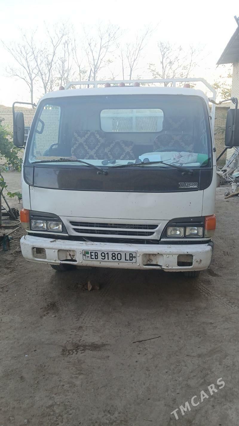 Isuzu Elf 2000 - 240 000 TMT - Чарджоу - img 1