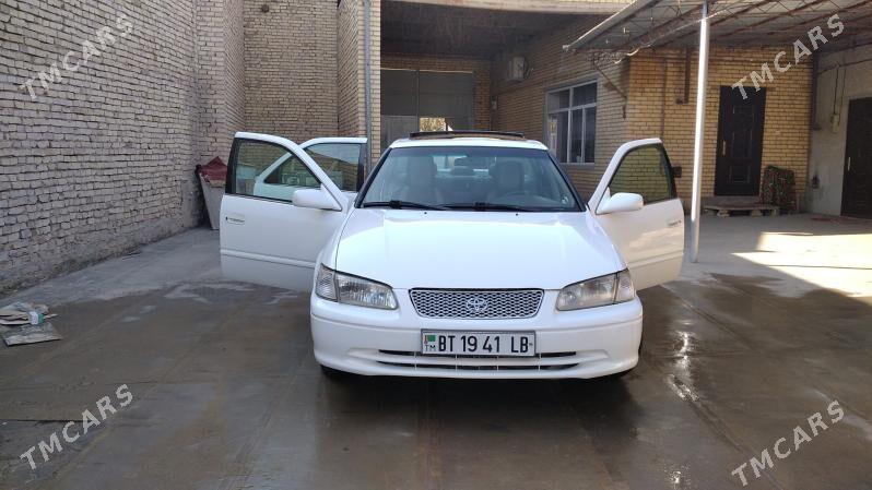 Toyota Camry 1998 - 126 000 TMT - Saýat - img 1