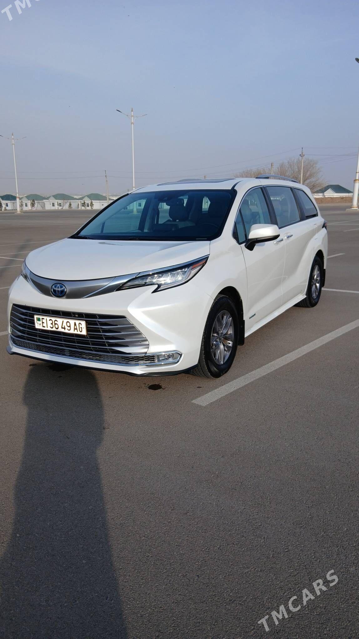Toyota Sienna 2021 - 535 000 TMT - Aşgabat - img 1