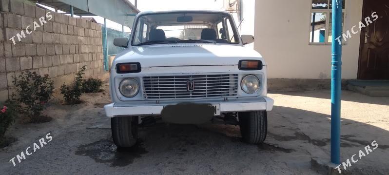 Lada Niva 1980 - 25 000 TMT - Ak bugdaý etraby - img 1