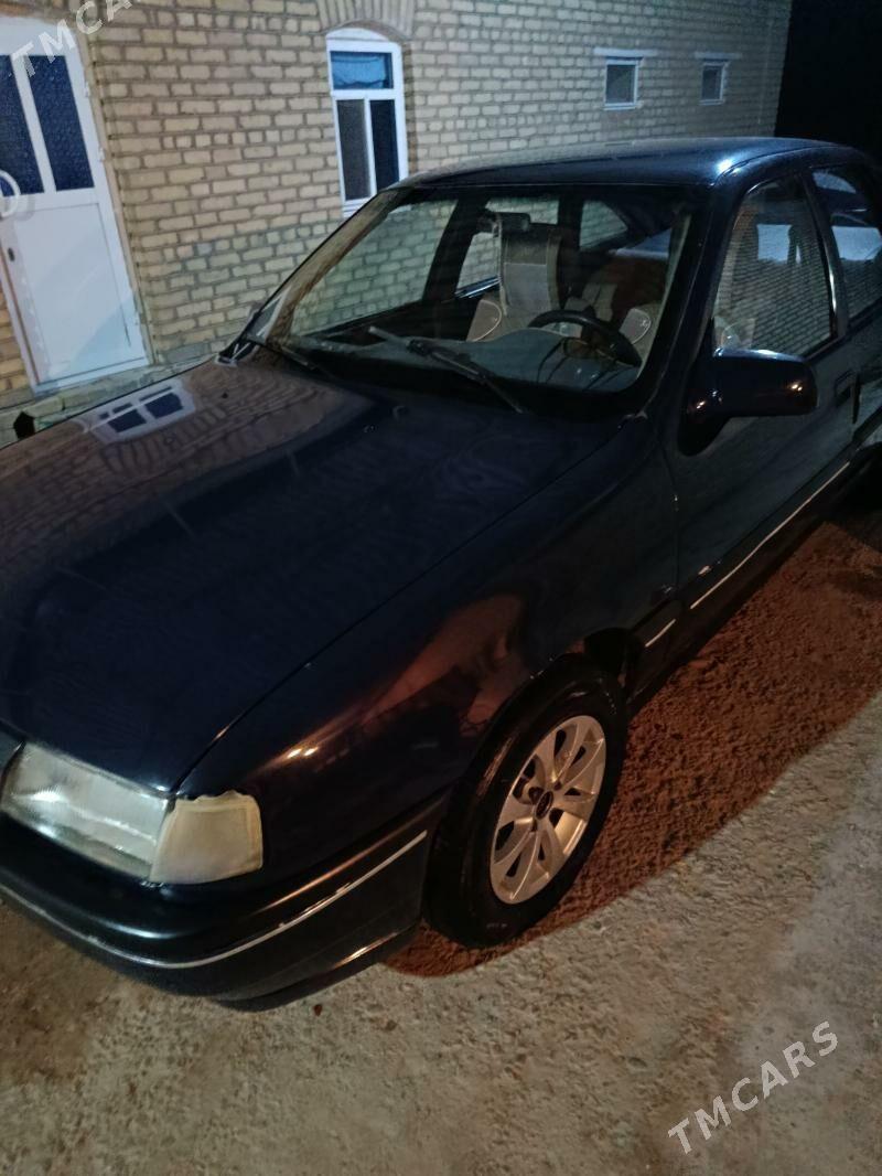 Opel Vectra 1990 - 26 000 TMT - Murgap - img 1