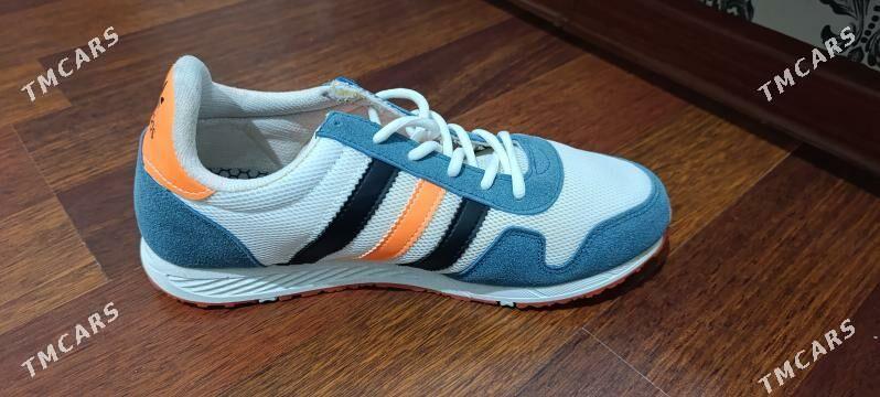 Krasowka ADIDAS - Balkanabat - img 1