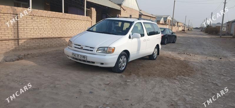 Toyota Sienna 1999 - 150 000 TMT - Векильбазар - img 1