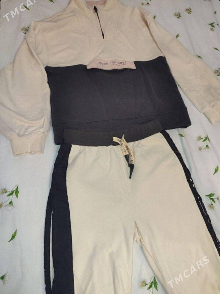 костюм - Ким район - img 1
