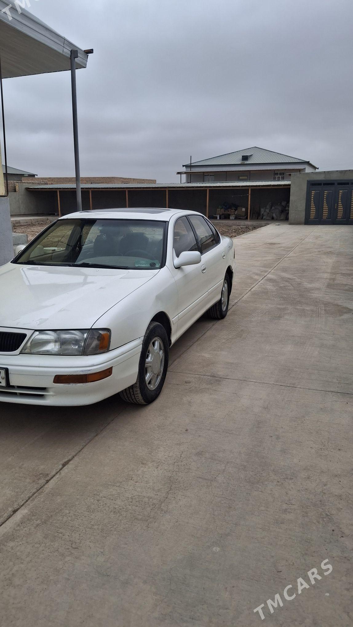 Toyota Avalon 1995 - 137 000 TMT - Дашогуз - img 1