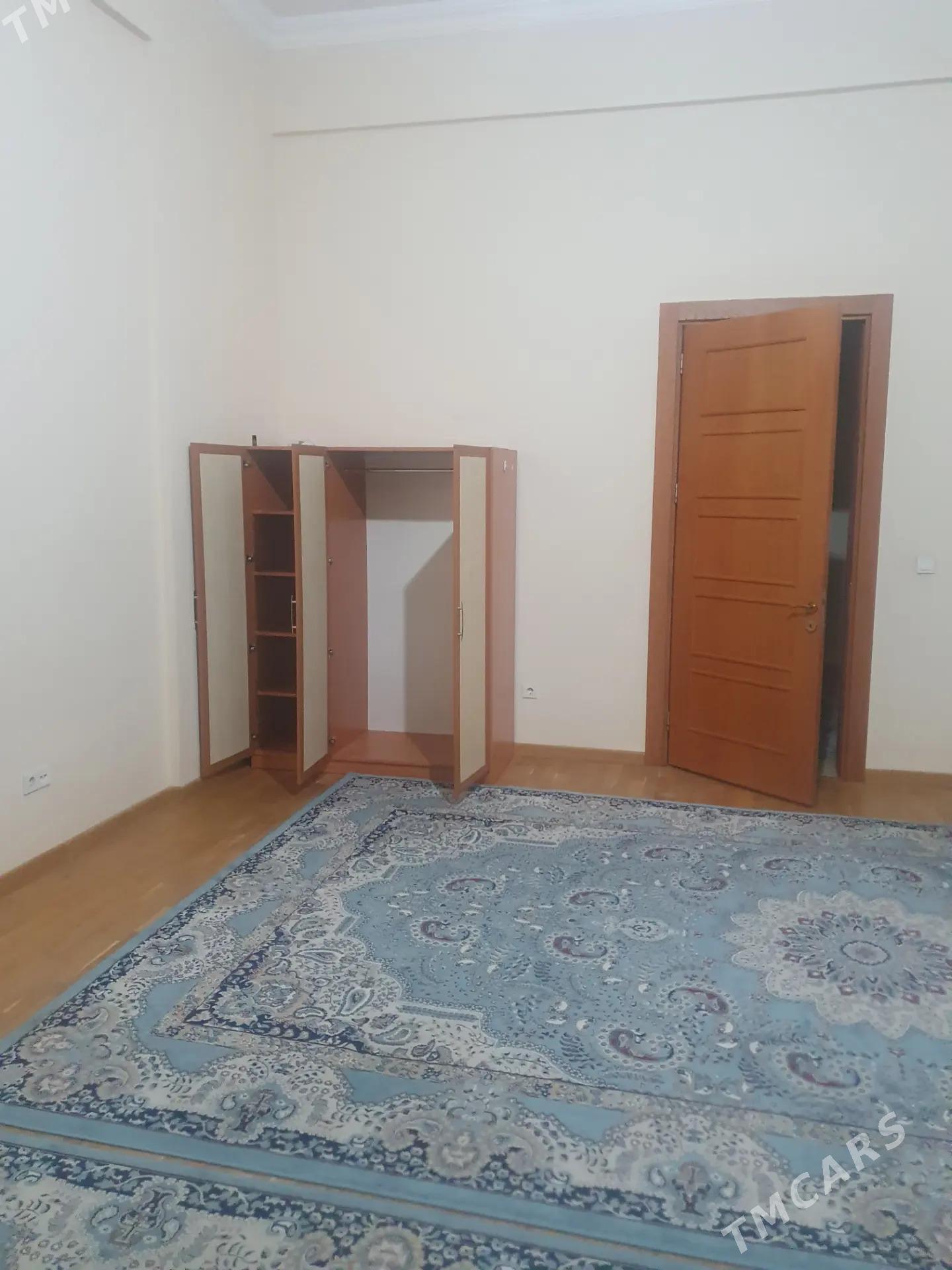 elitga 1 kom beryar oglana - Ашхабад - img 1