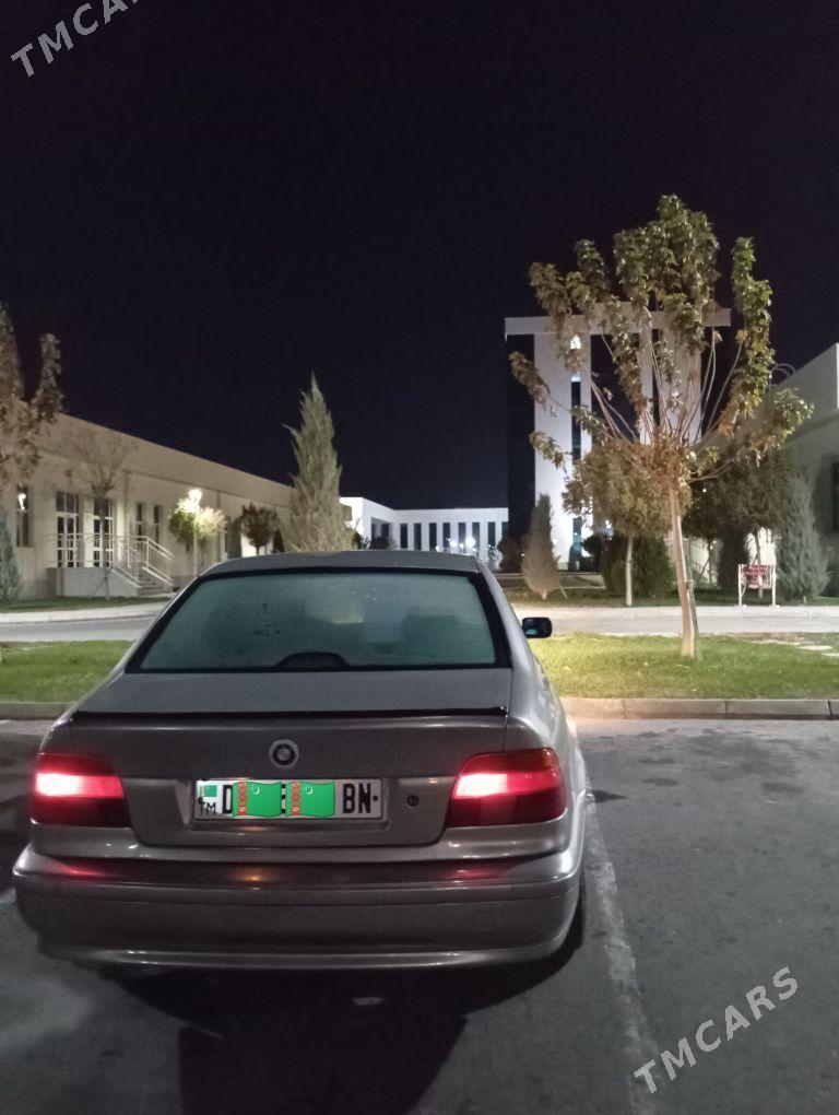BMW E39 2002 - 100 000 TMT - Туркменбаши - img 1