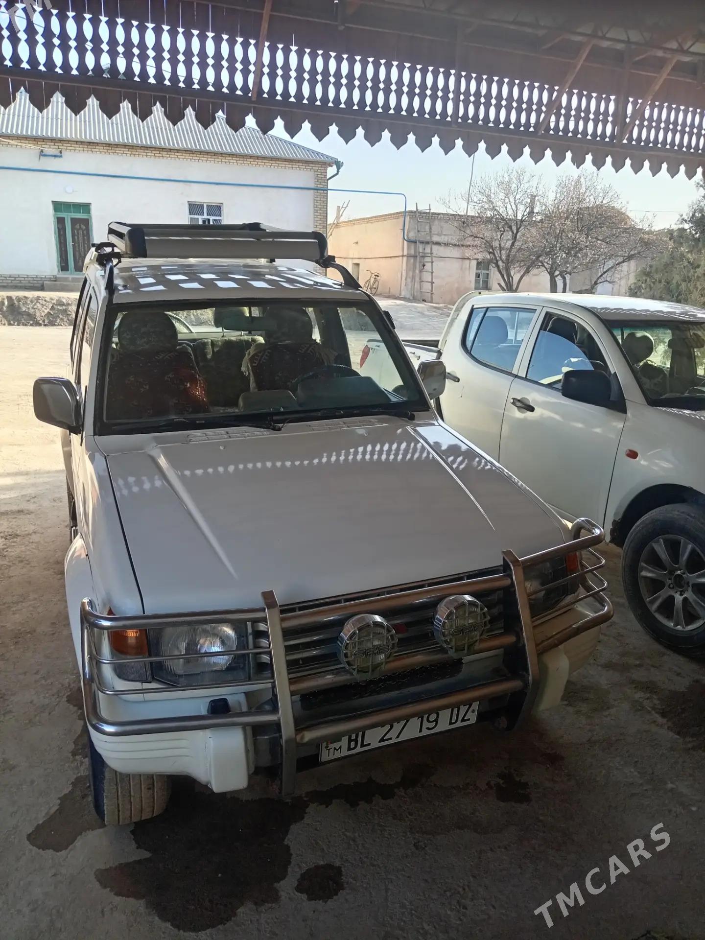 Mitsubishi Pajero 1993 - 60 000 TMT - Gurbansoltan Eje - img 1