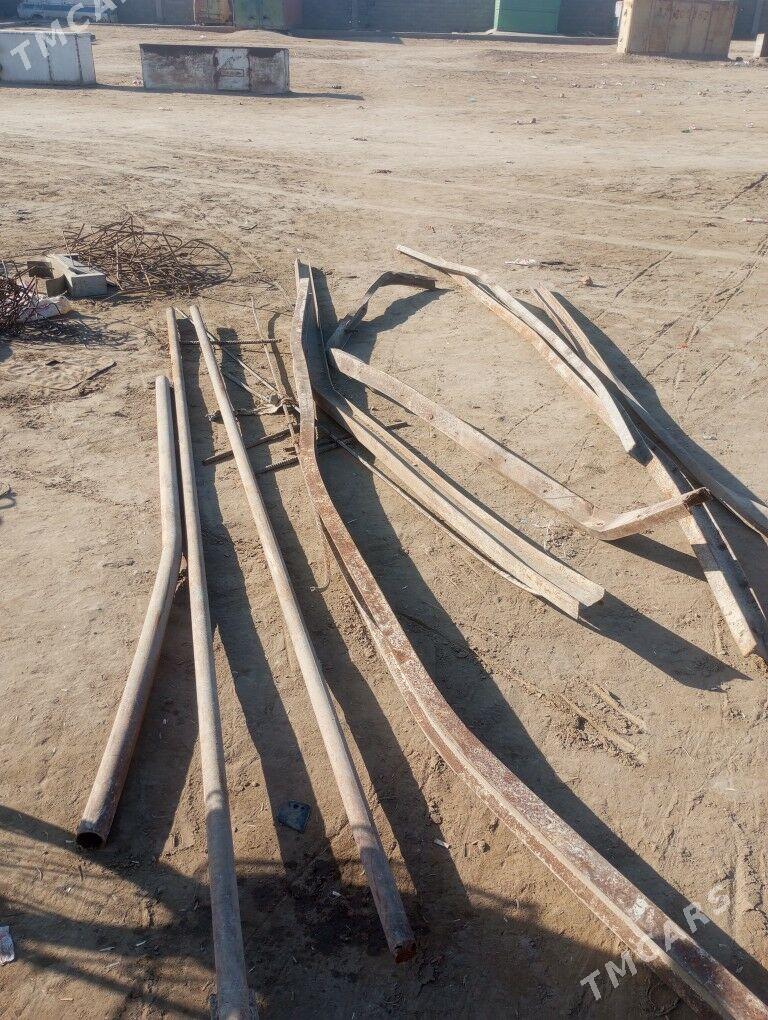 шевелир.русия - Гурбансолтан Едже - img 1